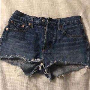 Levi’s 501 cutoff shorts
